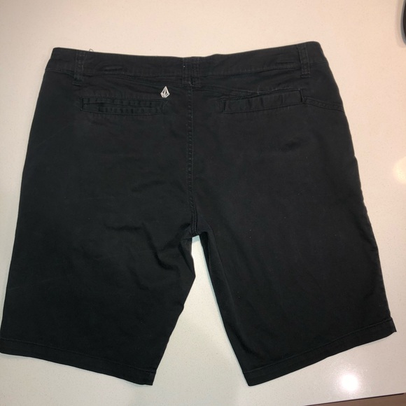 EUC - Volcom Ladies Shorts - Picture 2 of 6